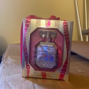 Perfume Brand new in box never used Victoria secrets bombshell holiday